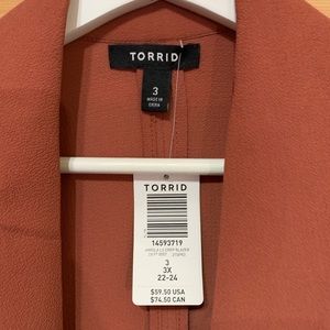 Torrid NWT Shawl Collar, Princess Seamed, Ruched Sleeve Crepe Hi-Lo Jacket